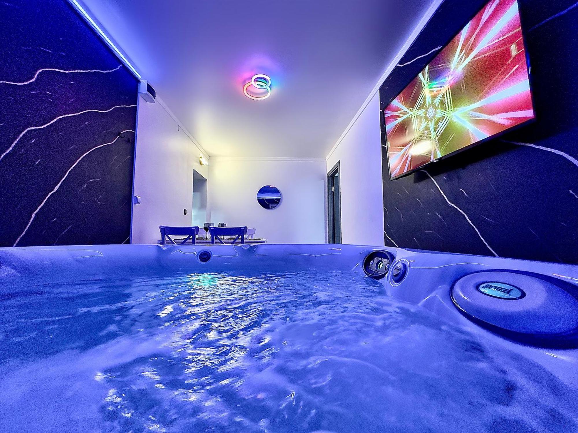 Luxor - Jacuzzi&Cozy Apartments Sibiu Exterior photo