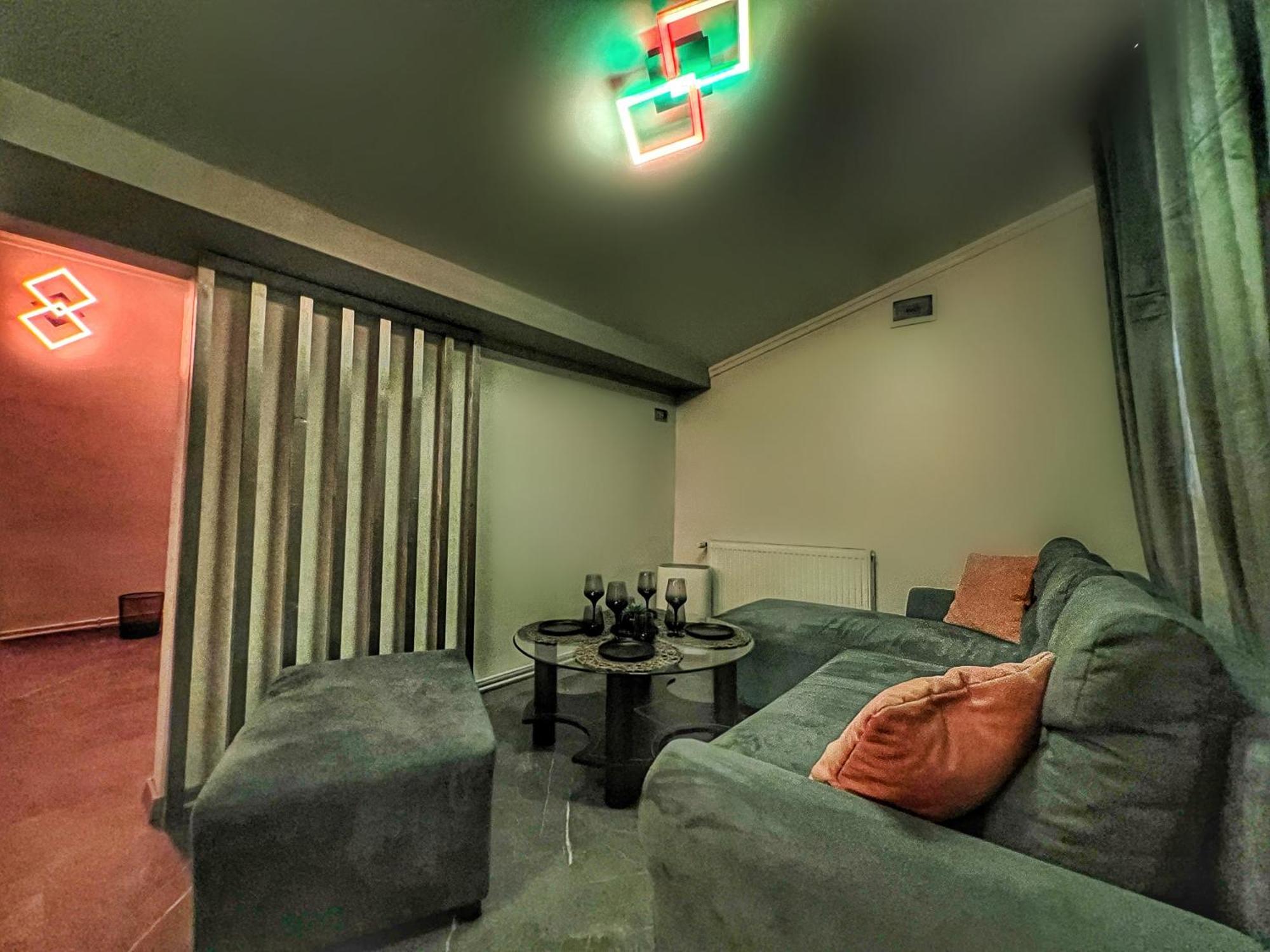 Luxor - Jacuzzi&Cozy Apartments Sibiu Exterior photo
